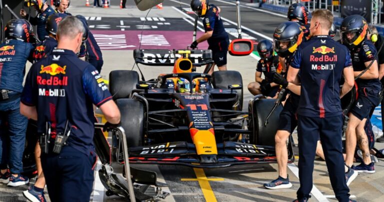 mecánicos de f1Red Bull